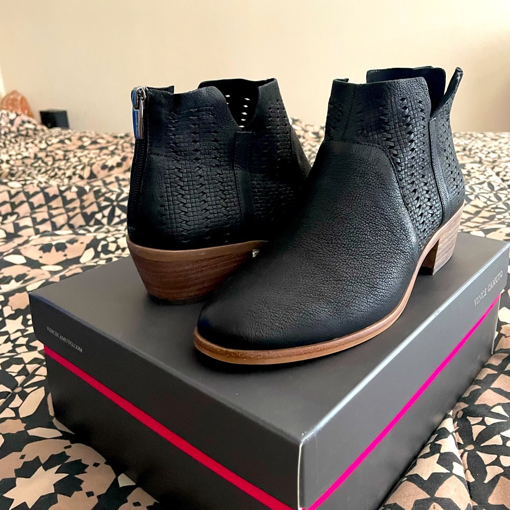 Vince Camuto Black Leather Booties, Patellen 9.5